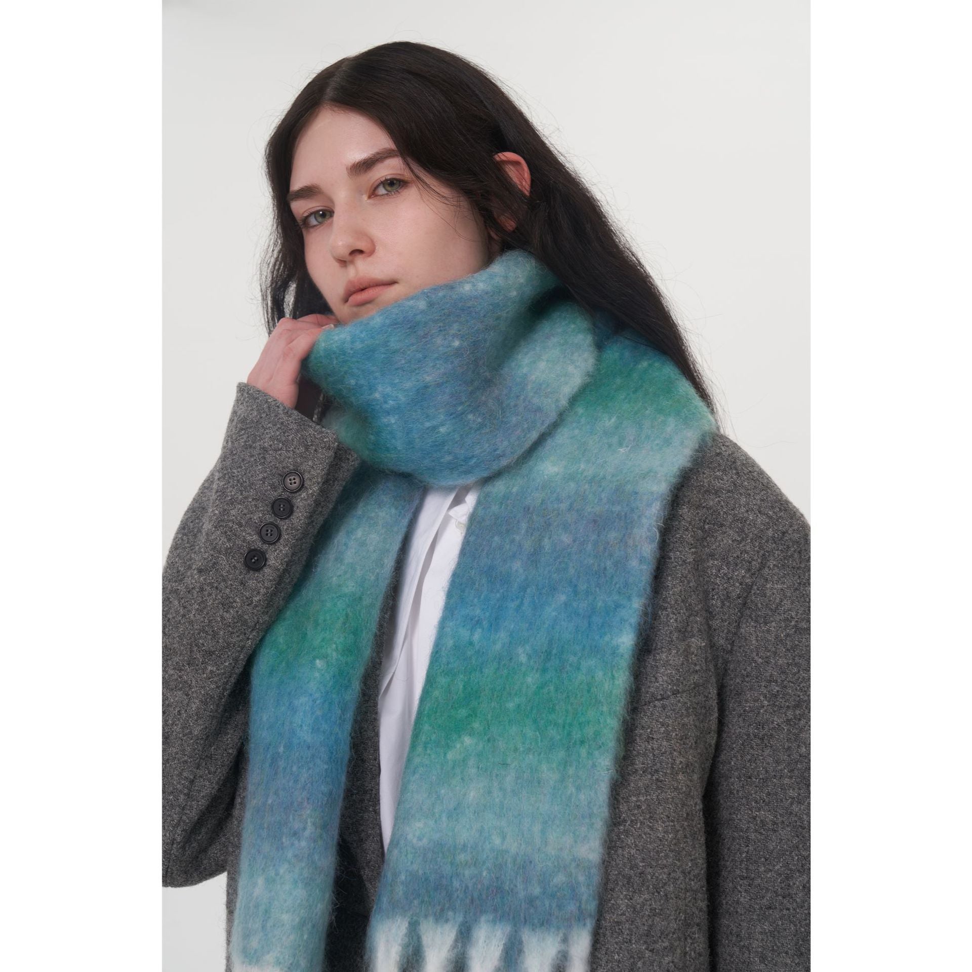 Self-Retained Korean Style Autumn and Winter Ins Style Thick Warm Retro High-Grade Versatile Gradient Wool Blended Textile Scarf Female Wholesale