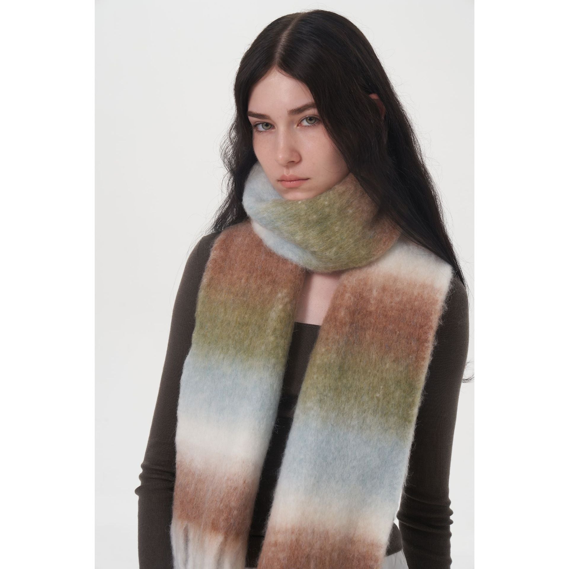 Self-Retained Korean Style Autumn and Winter Ins Style Thick Warm Retro High-Grade Versatile Gradient Wool Blended Textile Scarf Female Wholesale